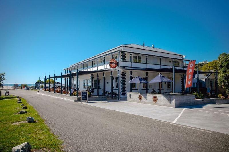 The Pier Hotel カイコウラ エクステリア 写真